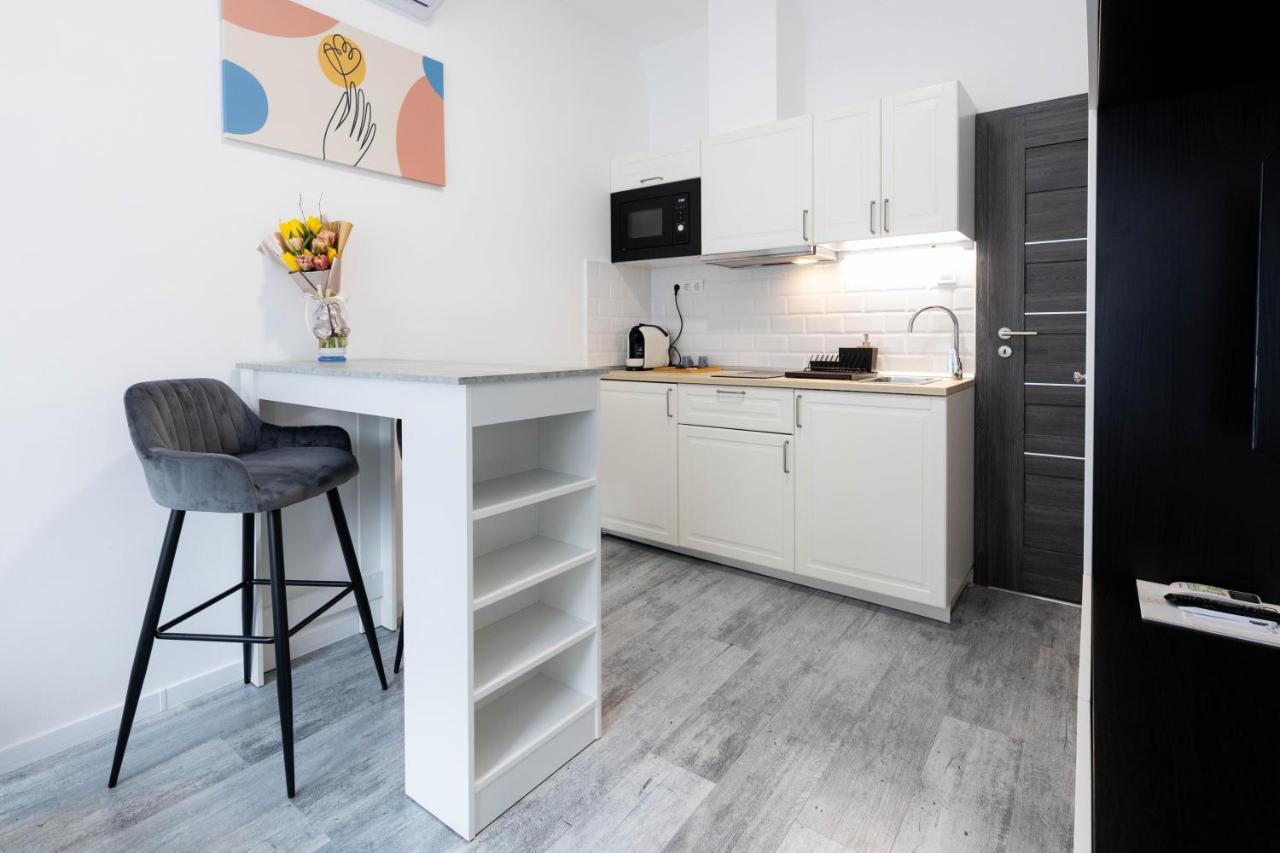 Roomstore Studio Apartments Eger Exterior photo